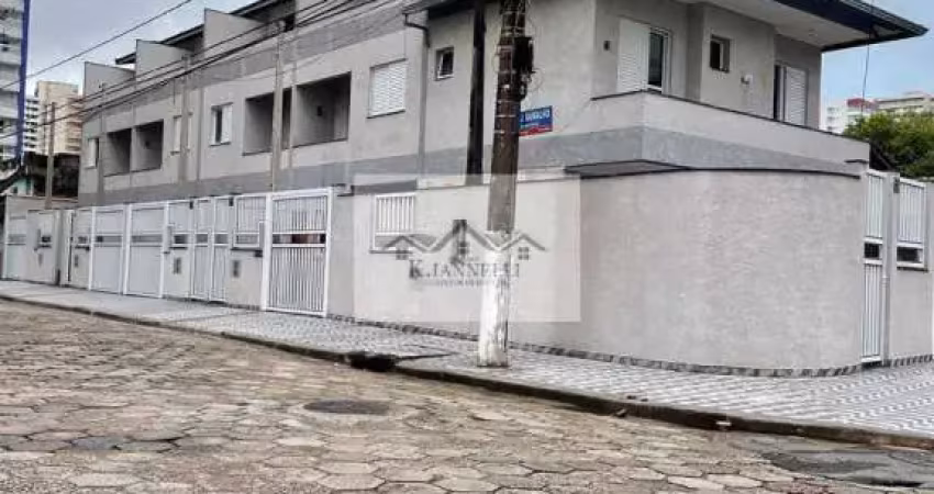 Vendo ótima casa triplex de condomínio próximo a praia