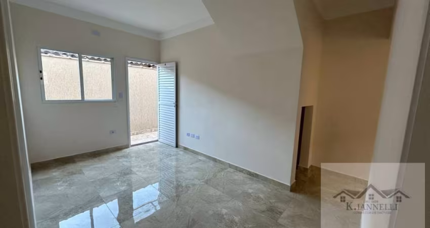 Casa de Condomínio com 2 Dormitórios com Acabamento Alto Padrão