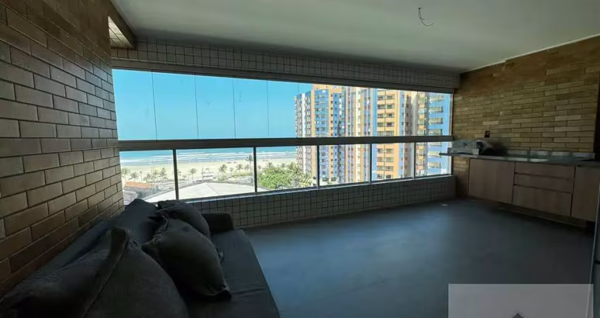 Sofisticado e novo apartamento com 3 dormitórios - 1 quadra da praia!