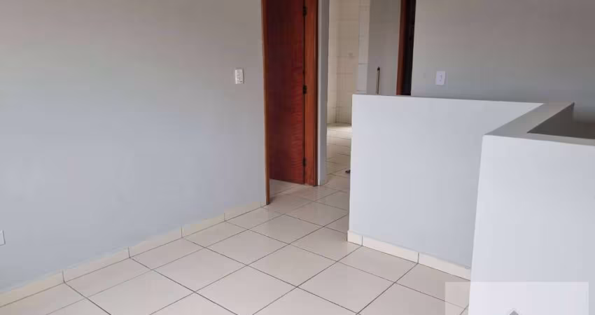 Casa Sobreposta 02 dormitórios Tude Bastos - R$ 285.000