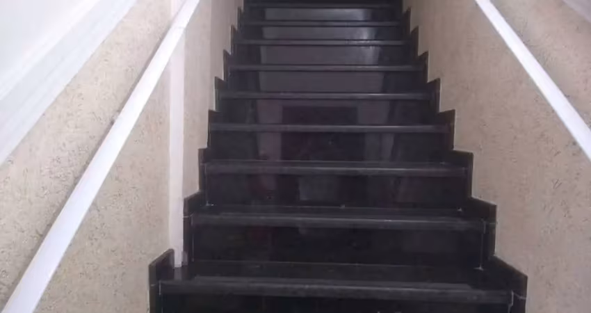 Sobrado em condomínio à venda – 2 dorms  excelente localizaçao no caiçara