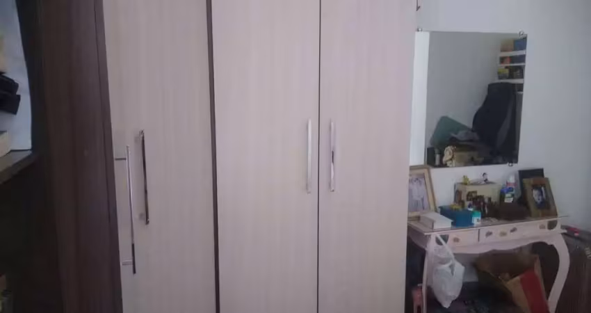 Sobrado à venda – 2 suítes, 195m² e infraestrutura de lazer