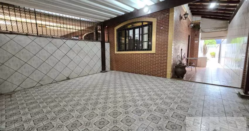 Casa com 2 quartos à venda em Guilhermina, Praia Grande 