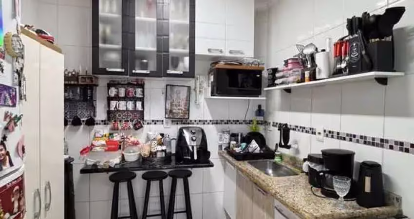 Casa em condomínio com 2 dormitórios em tude bastos / praia grande sp.