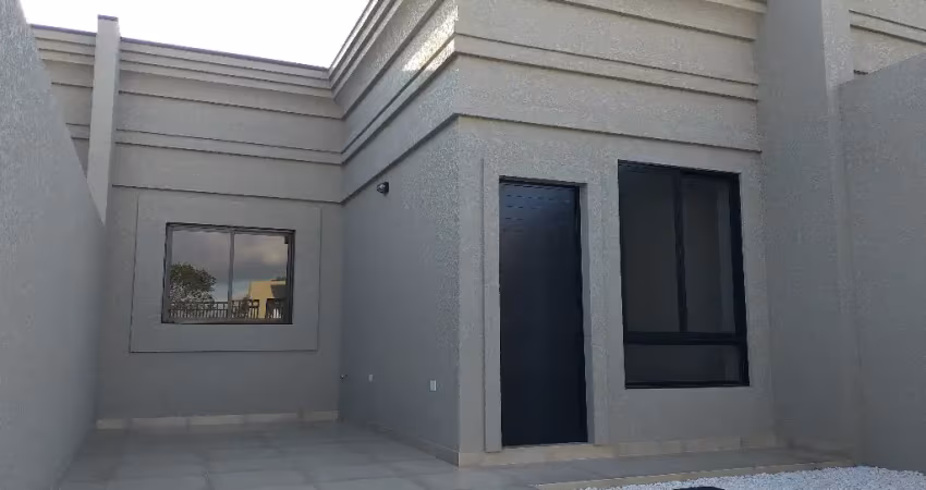 Casa de esquina com amplo terreno – 3 quartos com suíte
