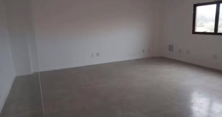 Sala comercial com 1 sala para alugar na Avenida Luiz Tarquínio Pontes, Centro, Lauro de Freitas