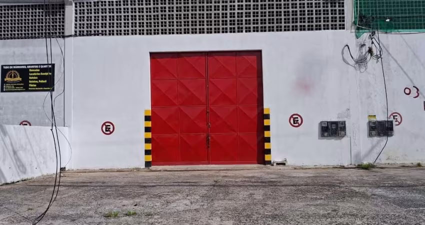 Barracão / Galpão / Depósito para alugar no Dom Avelar, Salvador 