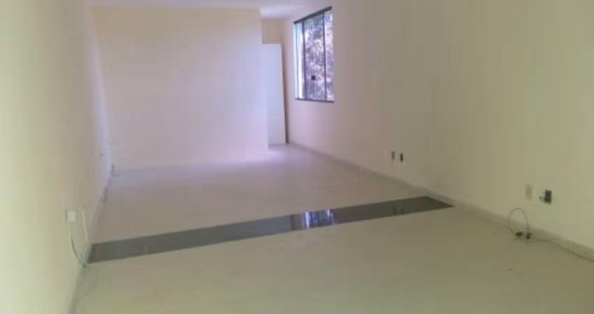 Sala comercial com 1 sala para alugar no Recreio Ipitanga, Lauro de Freitas 