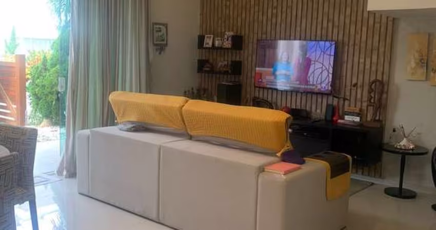 EXCELENTE CASA COM 3/4 SENDO UMA SUITE EM ABRANTES
