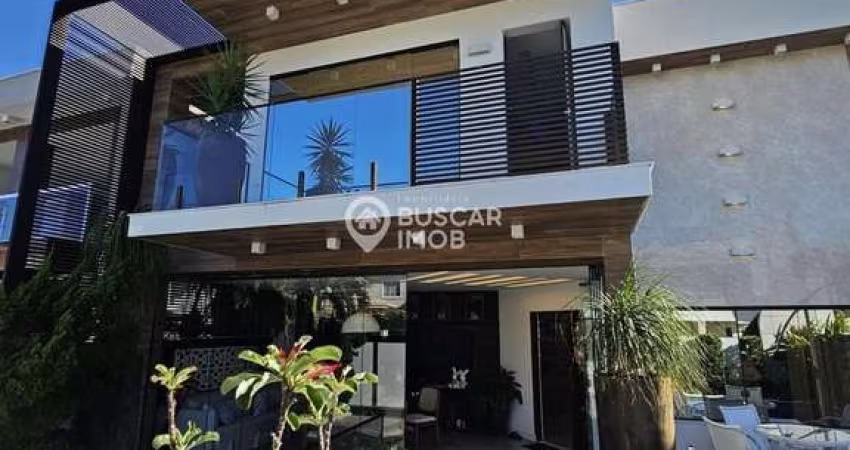 CASA COM 4/4 NO UNIVILLAS