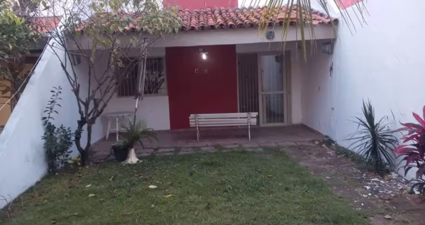 Casa em condomínio fechado com 2 quartos para alugar na Rua João Marques Oliveira, Buraquinho, Lauro de Freitas