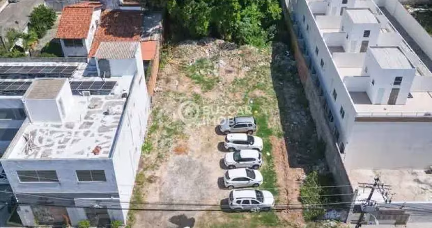 Terreno em condomínio fechado à venda na Rua Itajú do Colônia, Pitangueiras, Lauro de Freitas
