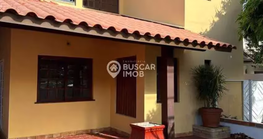 Casa em condomínio fechado com 5 quartos à venda na Avenida Brigadeiro Alberto Costa Matos, Pitangueiras, Lauro de Freitas