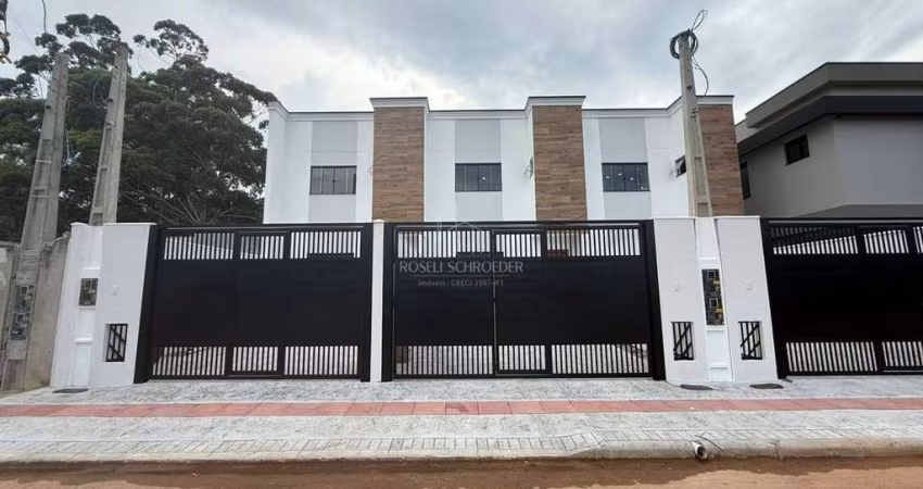 Excelentes sobrados no bairro Rio Pequeno!