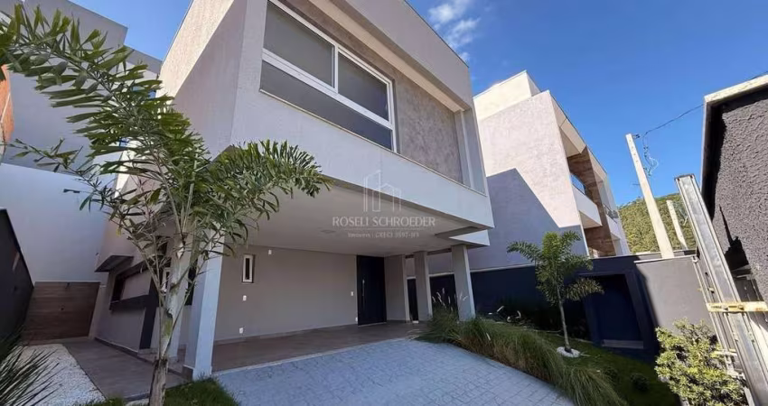 Sobrado no bairro São Francisco de Assis!