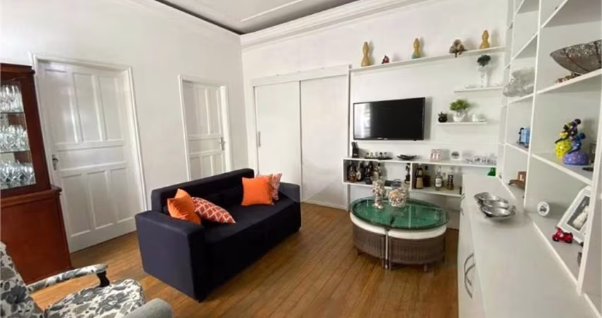 Casa com 3 quartos à venda em Jardim Faculdade - SP
