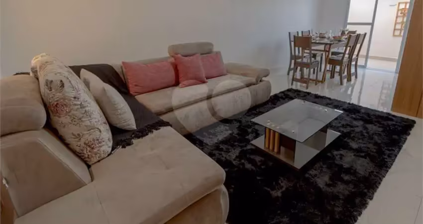 Condomínio com 3 quartos à venda em Jardim Simus - SP