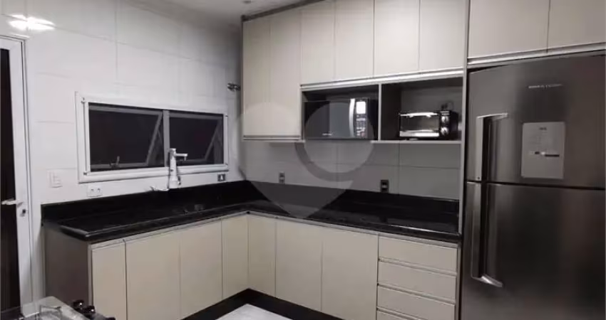 Condomínio com 3 quartos à venda em Cajuru Do Sul - SP
