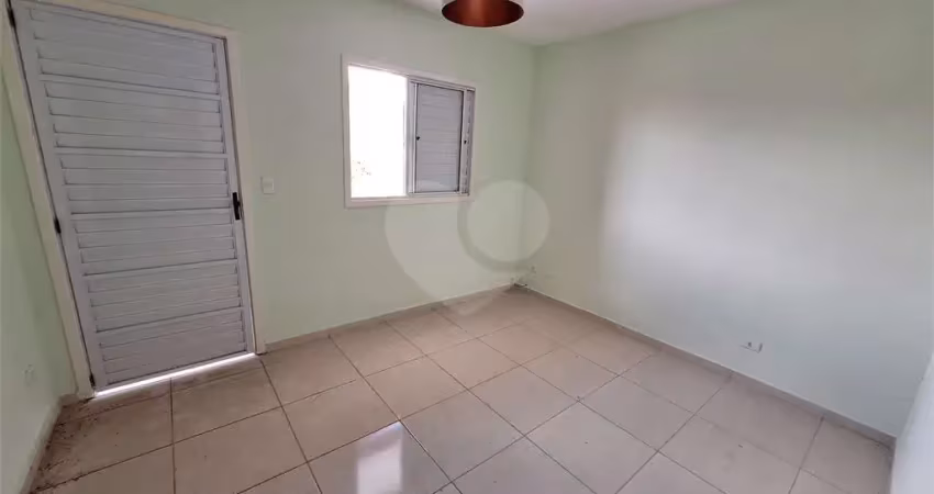 Sobrado com 2 quartos à venda em Wanel Ville - SP