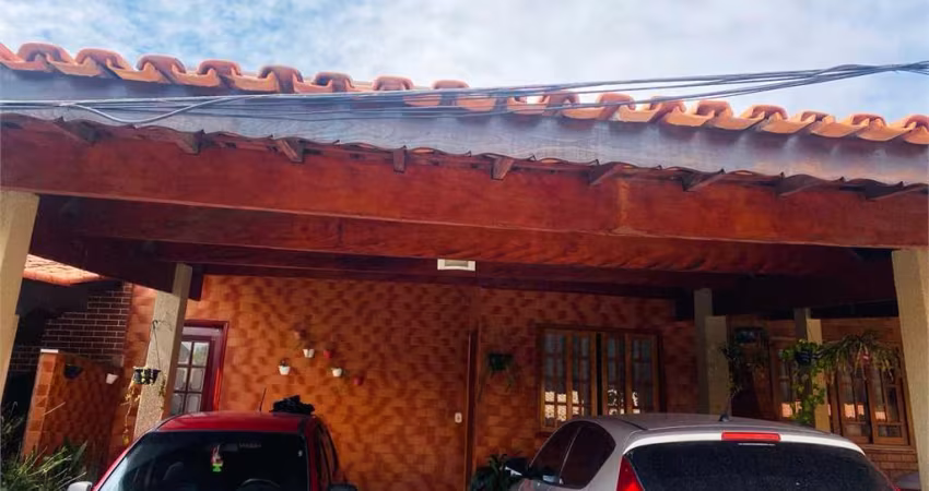Condomínio com 3 quartos à venda em Jardim Maria Eugênia - SP