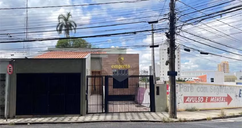 Casa com 1 quartos à venda em Centro - SP