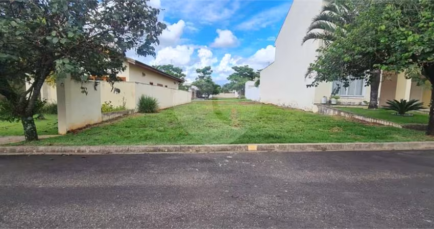 Condomínio à venda em Centro - SP