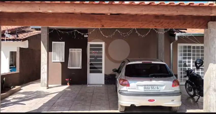 Casa  à venda com 2 quartos no condomínio green gold, araçoiaba da serra - sp