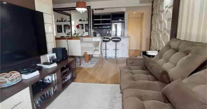 Apartamento com 3 quartos à venda em Além Ponte - SP