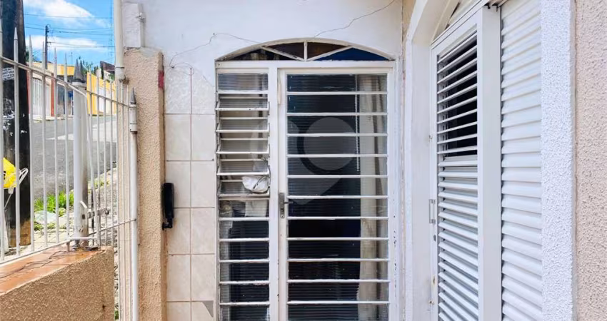 Casa com 3 quartos à venda em Vila Carvalho - SP