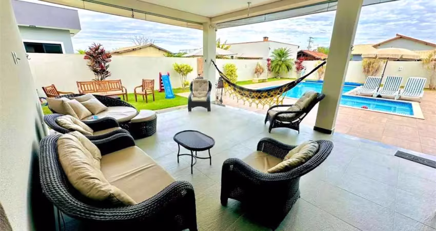 Casa  à venda com 3 quartos, sendo 1 suíte,  no condomínio residencial village da serra, araçoiaba da serra - sp