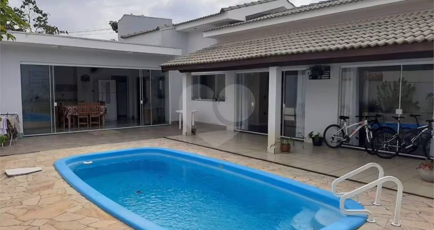 Condomínio com 3 quartos à venda ou para locação em Centro - SP