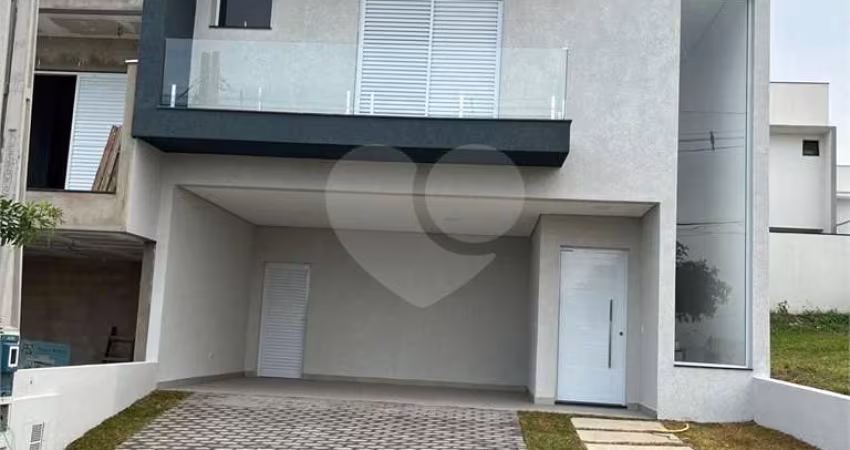 Condomínio com 3 quartos à venda em Cajuru Do Sul - SP