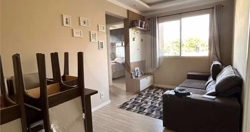 Apartamento com 2 quartos para locação em Lopes De Oliveira - SP
