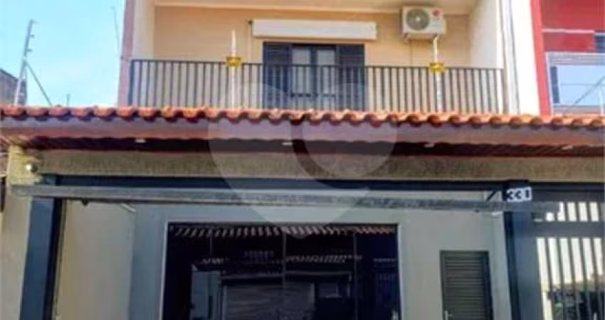 Sobrado com 3 quartos para locação em Jardim São Guilherme - SP