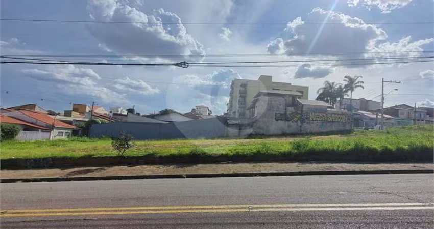 Terreno à venda em Jardim Ferreira - SP