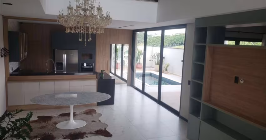 Condomínio com 3 quartos à venda em Vila Haro - SP