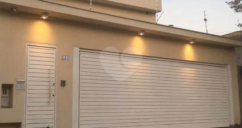 Casa com 3 quartos à venda em Jardim Faculdade - SP