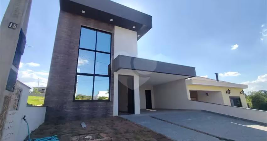 Condomínio com 3 quartos à venda em Cajuru Do Sul - SP