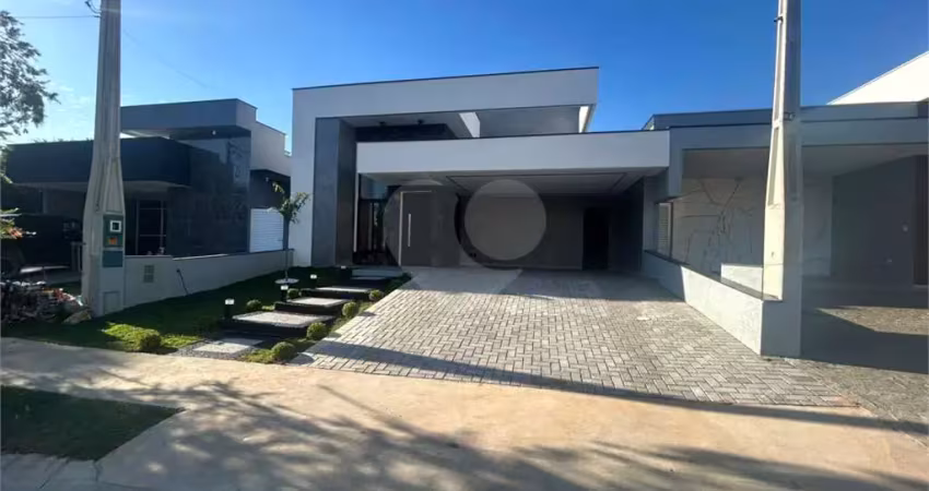 Condomínio com 3 quartos à venda em Cajuru Do Sul - SP