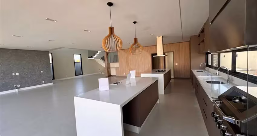 Casa  à venda com 4 quartos, sendo 4 suítes,  no condomínio alphaville nova esplanada 3, votorantim - sp