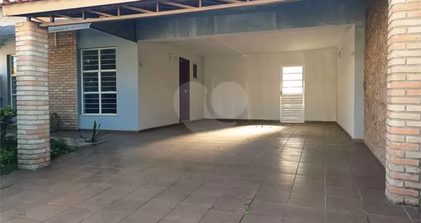 Casa térrea com 3 quartos à venda em jardim leocádia - sp