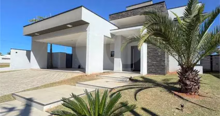 Casa  para alugar com 3 quartos, sendo 3 suítes,  no condomínio evidence residencial, araçoiaba da serra - sp