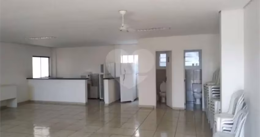 Apartamento à venda com 2 quartos no condomínio residencial jd. maria sampaio, taboão da serra - sp