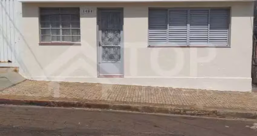 Excelente casa de 2 dormitorios, em excelente localizacao