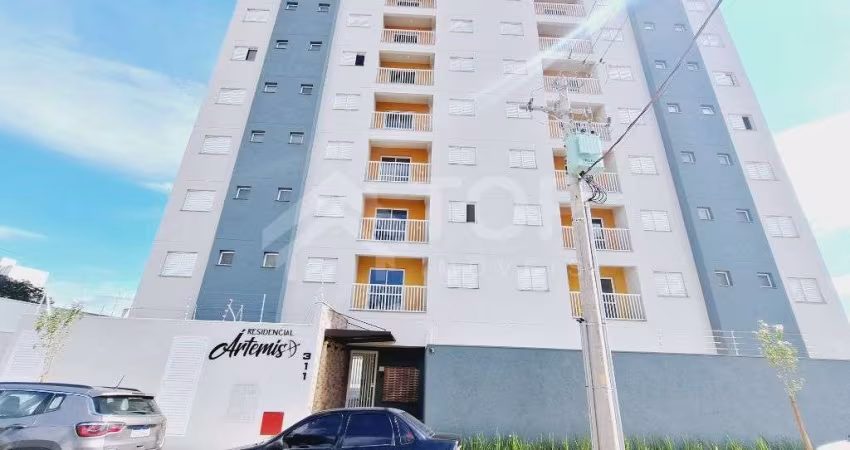 Apartamento novo de 2 dormitórios, próximo a USP e a rodoviária.