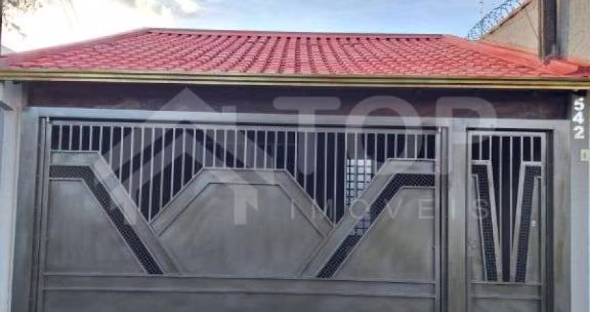 Excelente sobrado de 3 dormitórios com 1 suíte no bairro Antenor Garcia