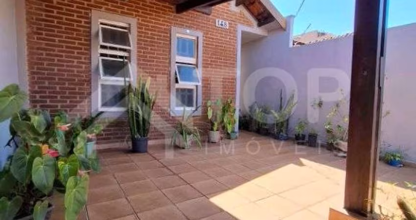CASA À VENDA COM 2 QUARTOS SENDO 1 SUITE NO JARDIM BANDEIRANTES