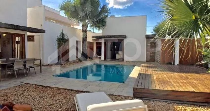 LINDA CASA EM CONDOMÍNIO FECHADO COM 3 DORMITÓRIOS