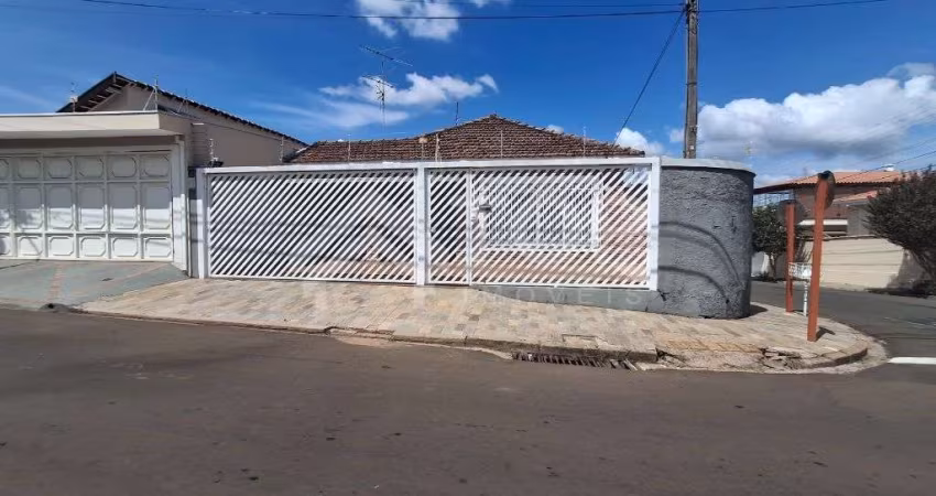 Excelente casa de esquina com 3 dormitórios com 1 suite