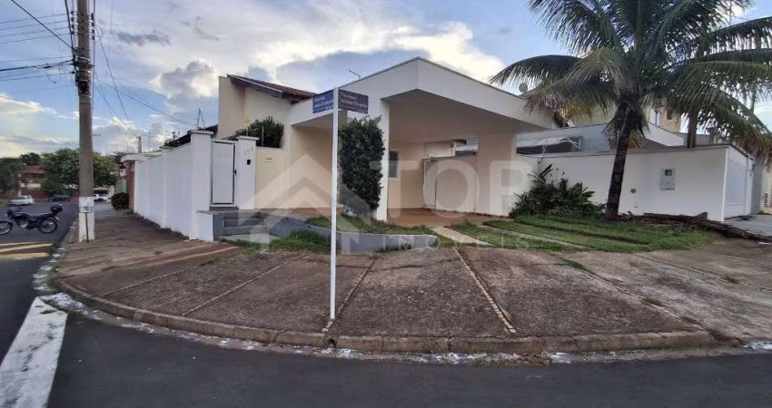 Excelente casa de esquina no Res. Parque Fehr, com 3 dormitórios, sendo 1 suíte, churrasqueira e piscina